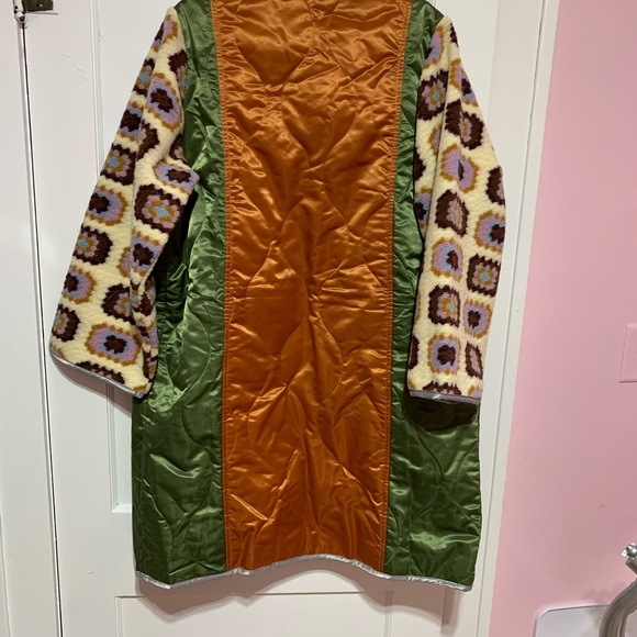 New with tags Pol jacket
Size medium/large - Picture 12 of 16